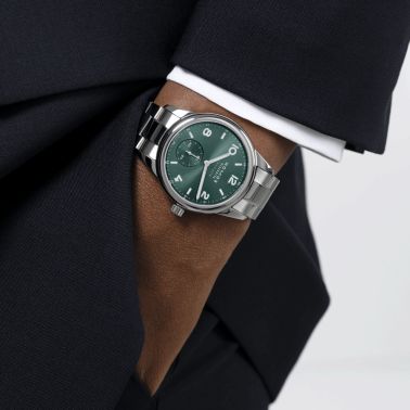 Montre NOMOS Club Sport Neomatik Petrol automatique fond acier cadran vert petrol bracelet acier 37 mm 745