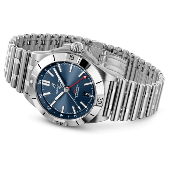 Montre Breitling Chronomat GMT automatique cadran bleu bracelet acier 40 mm A32398101C1A1