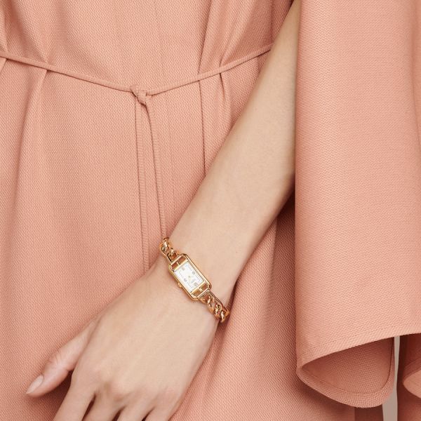 HERMÈS Nantucket Petit Modèle Rose Gold quartz dial white mother-of-pearl bracelet 29 mm