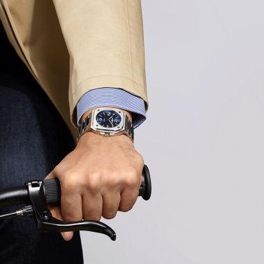 Montre Bell & Ross BR 05 automatique cadran bleu bracelet acier 40 mm