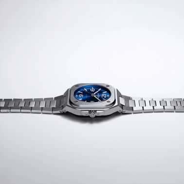 Montre Bell & Ross BR 05 automatique cadran bleu bracelet acier 40 mm