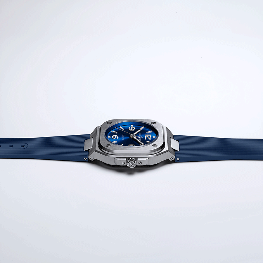 Montre Bell & Ross BR 05 automatique cadran bleu bracelet caoutchouc 40 mm