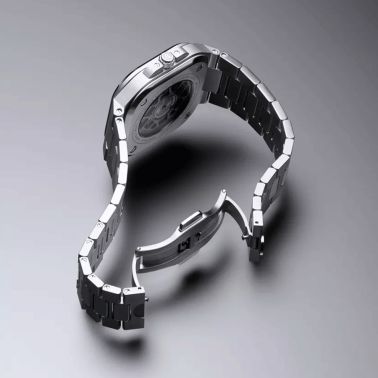 Bell & Ross BR 05 automatic black dial steel bracelet 40 mm