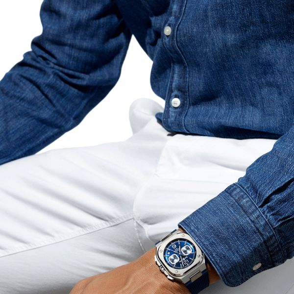 Montre Bell & Ross BR 05 Chrono automatique cadran bleu bracelet caoutchouc 42 mm