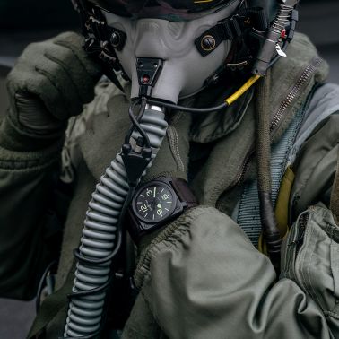 Montre Bell & Ross BR 03-92 Nightlum céramique automatique cadran noir bracelet cuir 42 mm