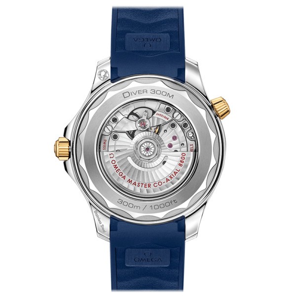 Montre Omega Seamaster Diver 300m Co-Axial Master Chronometer cadran bleu bracelet caoutchouc bleu 42 mm
