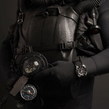 Montre Bell & Ross BR 03-92 Diver automatique cadran noir bracelet caoutchouc 42 mm