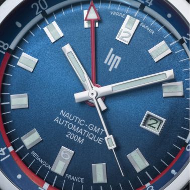 Montre Lip Grande Nautic Ski GMT automatique cadran bleu bracelet caoutchouc perforé bleu 41 mm