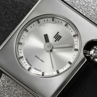 Montre Lip Mach 2000 Mini Square quartz cadran argenté bracelet cuir argenté pailleté 30 x 28 mm
