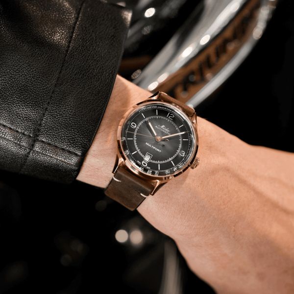 Montre Mido Multifort Patrimony PVD Or Rose automatique cadran noir bracelet cuir brun 40 mm M040.407.36.060.00