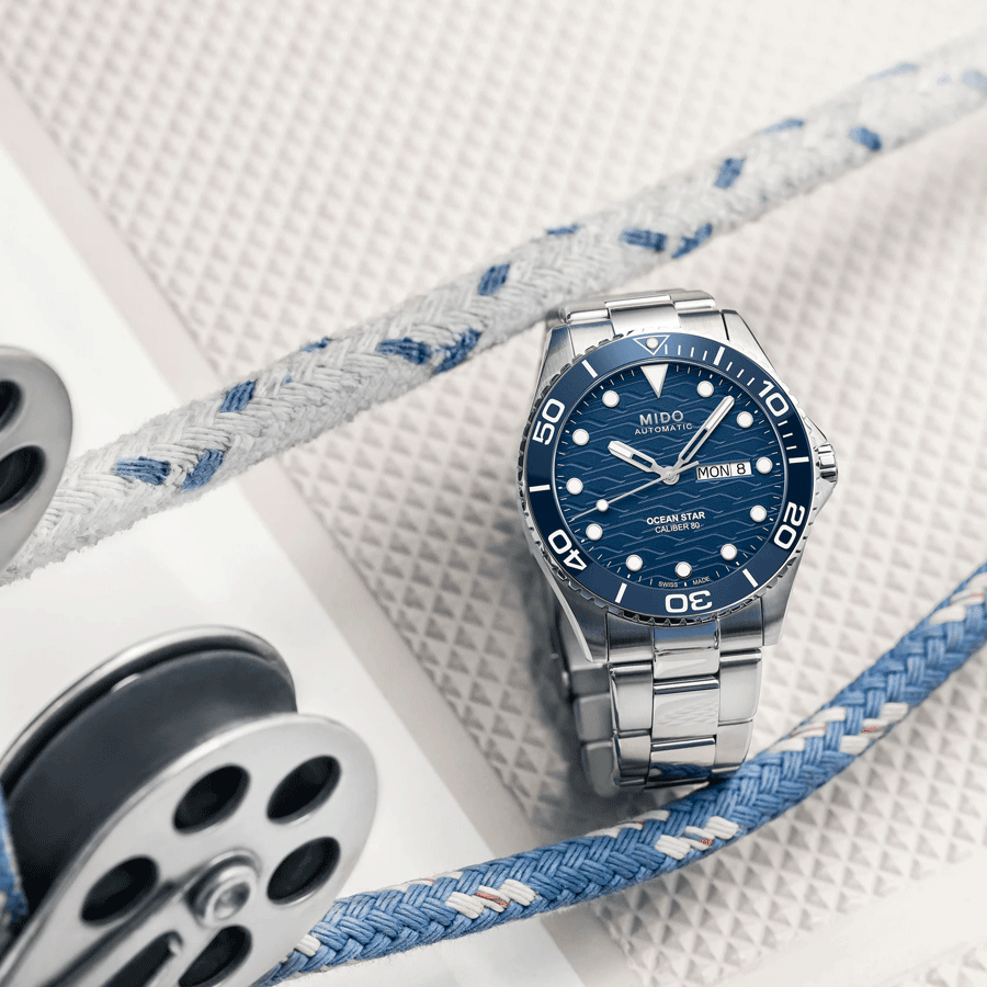 Montre Mido Ocean Star 200C automatique cadran bleu bracelet acier 42,5 mm M042.430.11.041.00