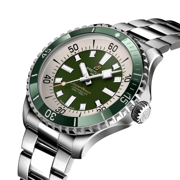 Montre Breitling Superocean automatique cadran vert bracelet acier 44 mm A17376A31L1A1