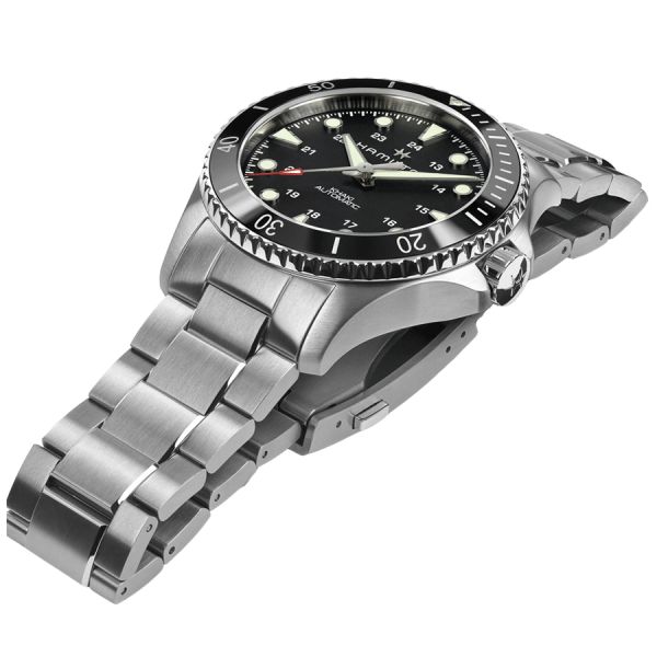 Montre Hamilton Khaki Navy Scuba automatique cadran noir bracelet acier 43 mm H82515130
