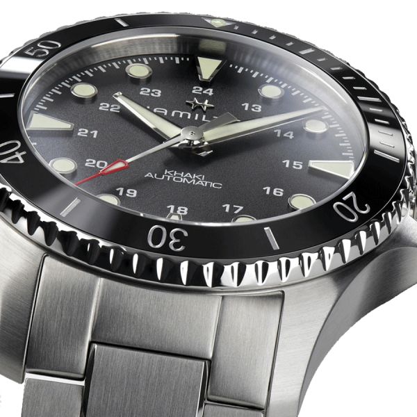 Hamilton Khaki Navy Scuba automatic watch black dial steel bracelet 43 mm