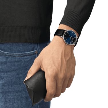 Montre Tissot Everytime Gent quartz cadran bleu bracelet cuir noir 40 mm T143.410.16.041.00