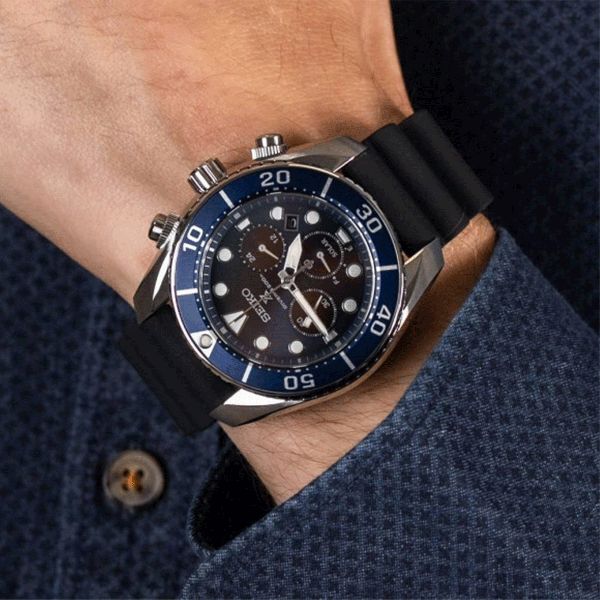 Montre Seiko Prospex Diver's quartz cadran bleu bracelet silicone noir 44,5  mm