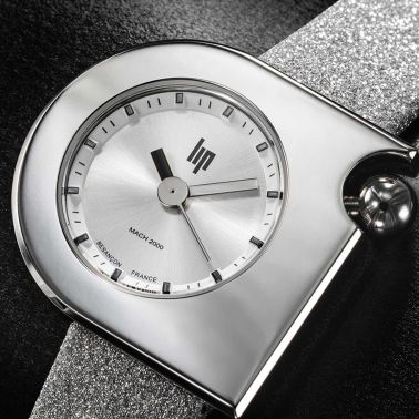 Montre Lip Mach 2000 Mini quartz cadran argenté bracelet cuir argenté pailleté 30 x 28 mm