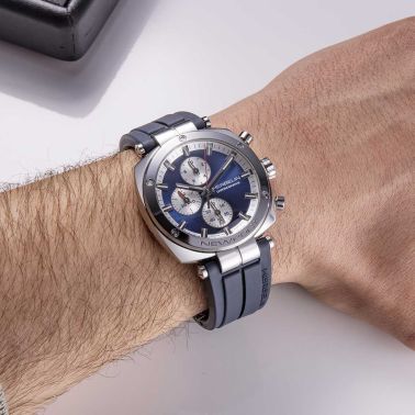 Montre Michel Herbelin Newport Héritage Chrono quartz cadran bleu bracelet caoutchouc bleu 42 mm