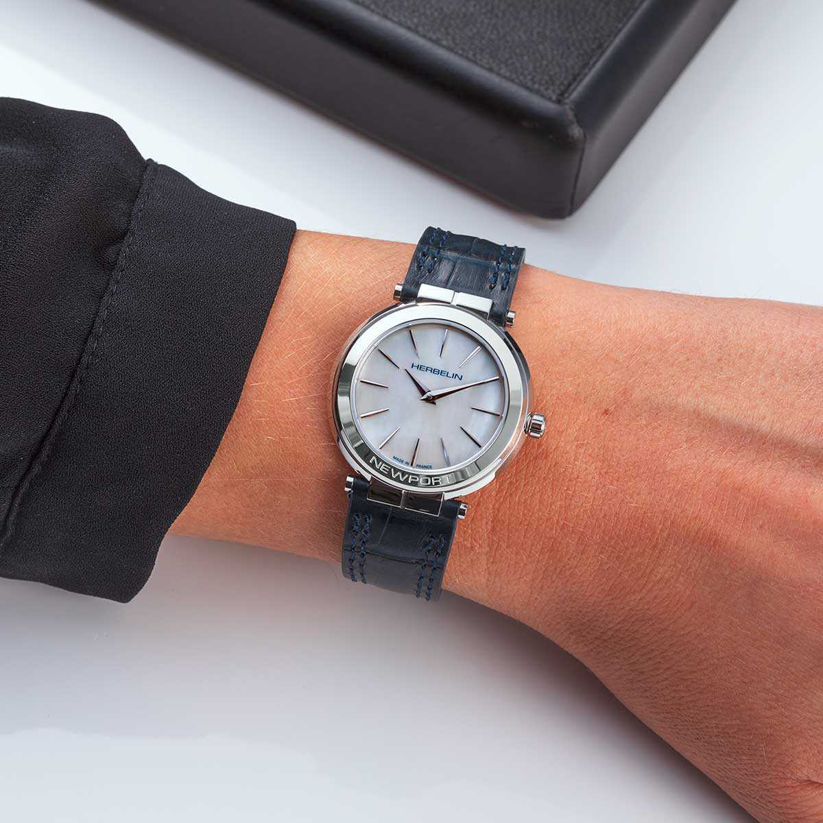 Michel Herbelin Newport Slim quartz white mother of pearl dial blue leather strap 32 mm