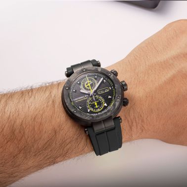 Montre Herbelin Newport Carbon Titane automatique cadran noir bracelet caoutchouc noir 46,5 mm