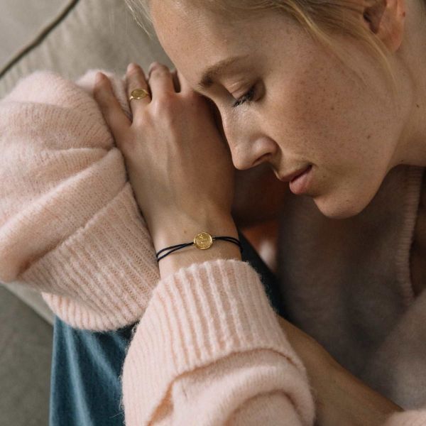 Bracelet cordon A.Augis La Médaille d’Amour L’Originale en or jaune