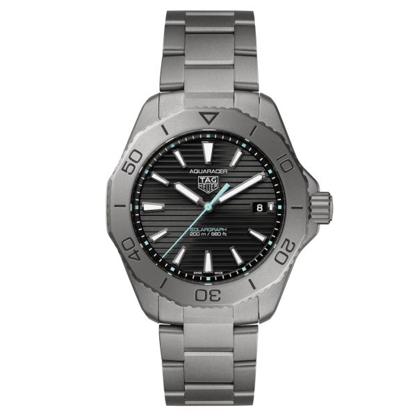 TAG Heuer Aquaracer Professional 200 Solargraph quartz watch black dial titanium bracelet 40 mm WBP1180.BF0000
