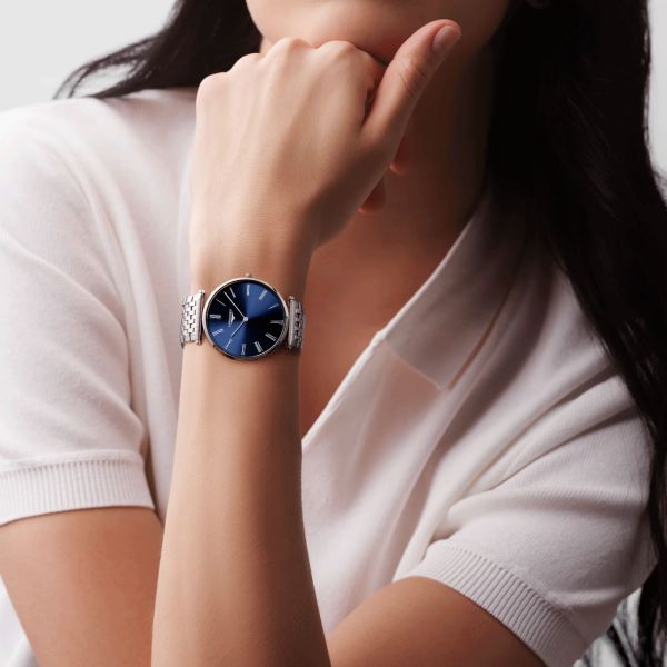 Montre Longines La Grande Classique quartz cadran bleu chiffres romains bracelet acier 36 mm