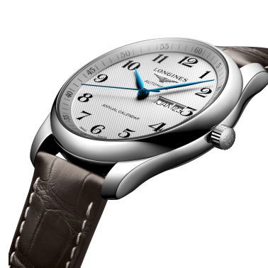 Montre Longines Master Collection Annual Calendar automatique cadran argenté bracelet cuir brun 42 mm L2.920.4.78.3