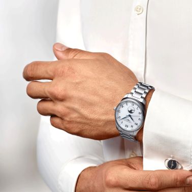 Montre Longines Master Collection automatique cadran argenté phases de lune bracelet acier 42 mm L2.919.4.78.6