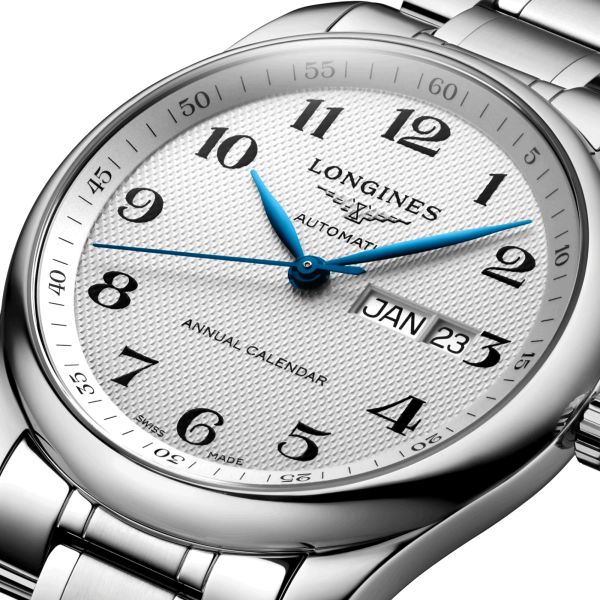 Montre Longines Master Collection Annual Calendar automatique chiffres arabes bracelet acier 40 mm L2.910.4.78.6
