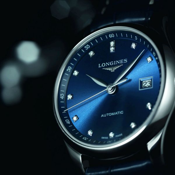 Montre Longines Master Collection automatique cadran bleu soleillé index diamants 29 mm L2.257.4.97.0