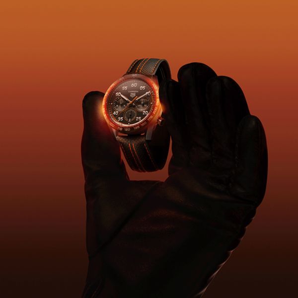 Montre TAG Heuer Carrera Chronographe x Porsche Orange Racing automatique cadran noir bracelet caoutchouc noir 44 mm CBN2A1M.FC6