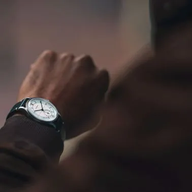 Montre Longines Heritage Classic automatique cadran beige bracelet cuir noir 38,5 mm L2.828.4.73.0