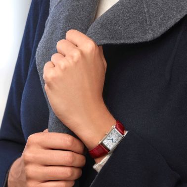 Montre Longines DolceVita quartz cadran argenté chiffres romains bracelet cuir rouge L5.512.4.71.5