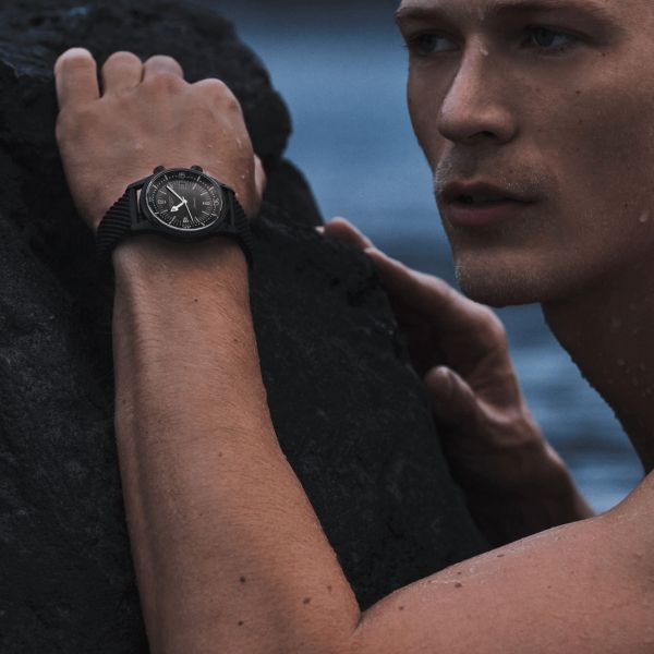 Montre Longines Legend Diver automatique acier PVD noir bracelet caoutchouc 42 mm