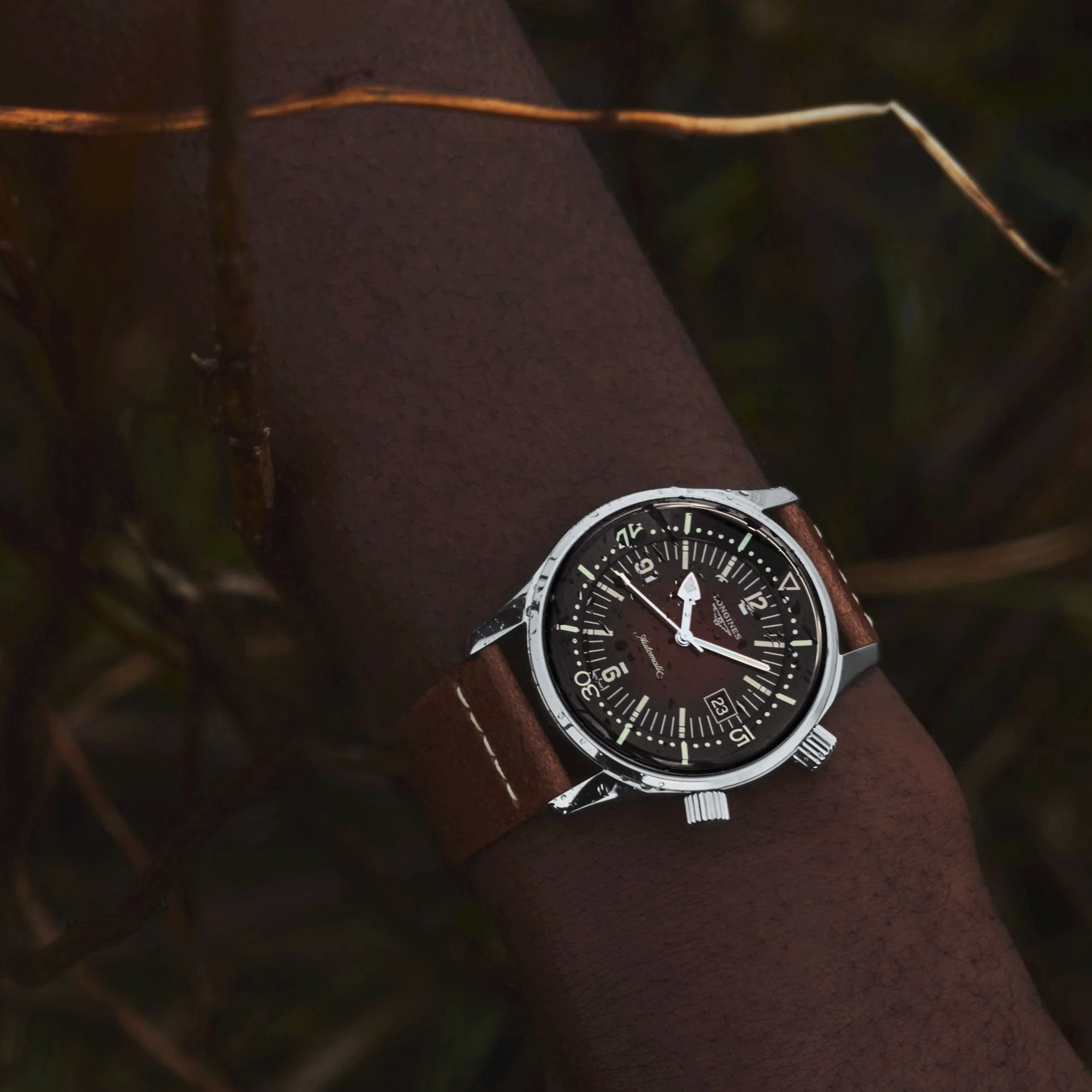 Montre Longines Legend Diver automatique cadran brun bracelet cuir brun 42 mm L3.774.4.60.2