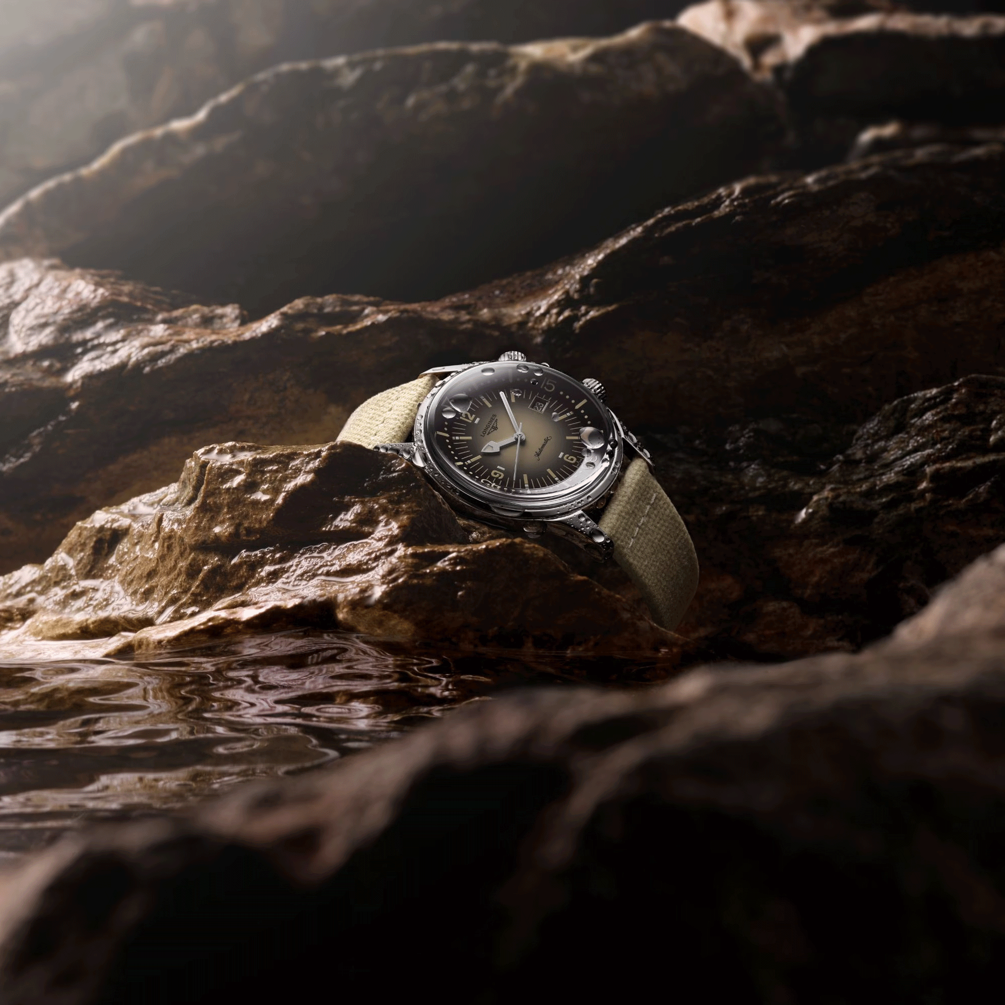 Montre Longines Legend Diver automatique cadran beige bracelet synthétique beige 36 mm L3.374.4.30.2