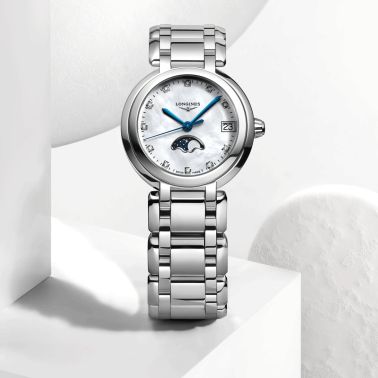 Montre Longines Primaluna quartz cadran nacre index diamants bracelet acier 30,5 mm