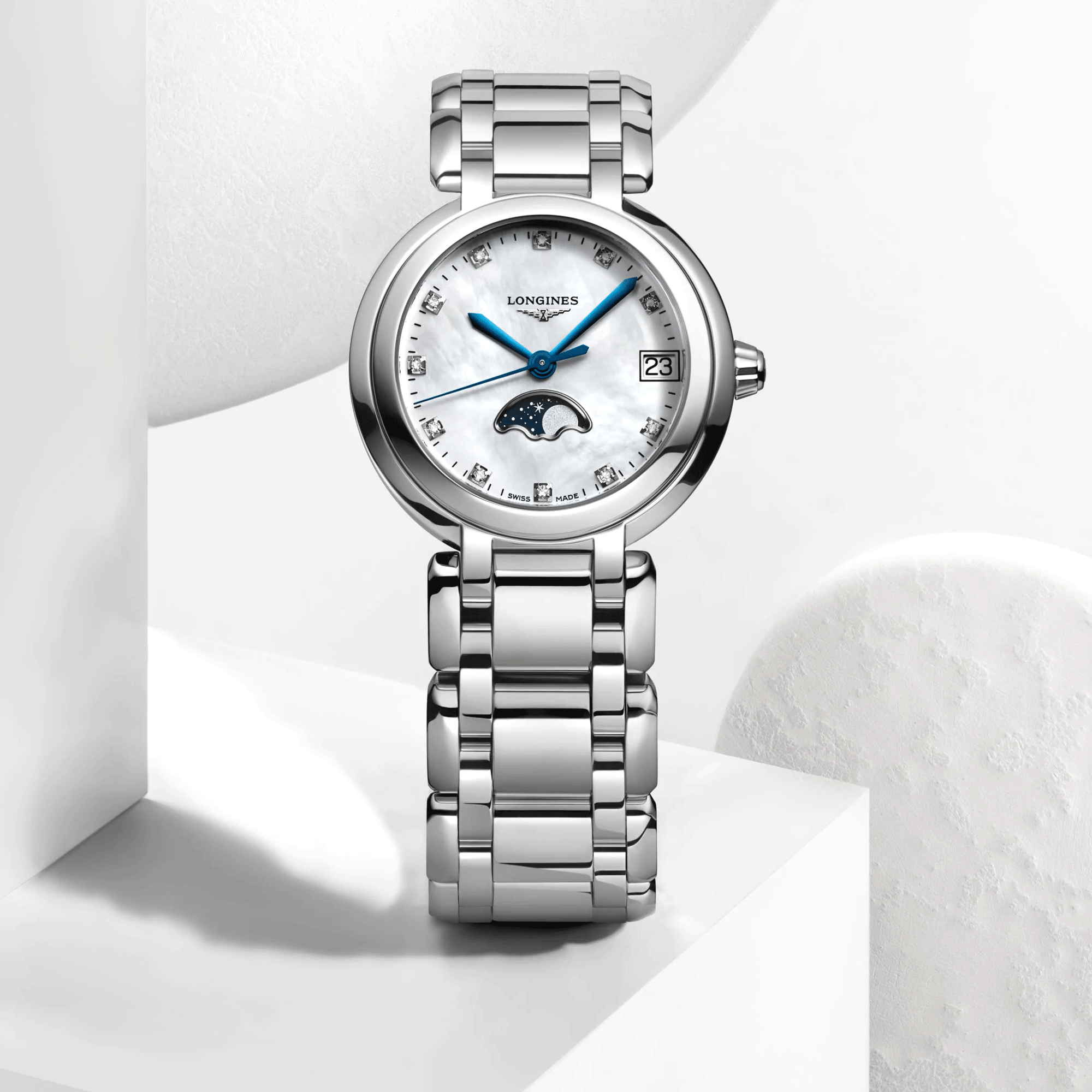 Montre Longines Primaluna quartz cadran nacre index diamants bracelet acier 30,5 mm