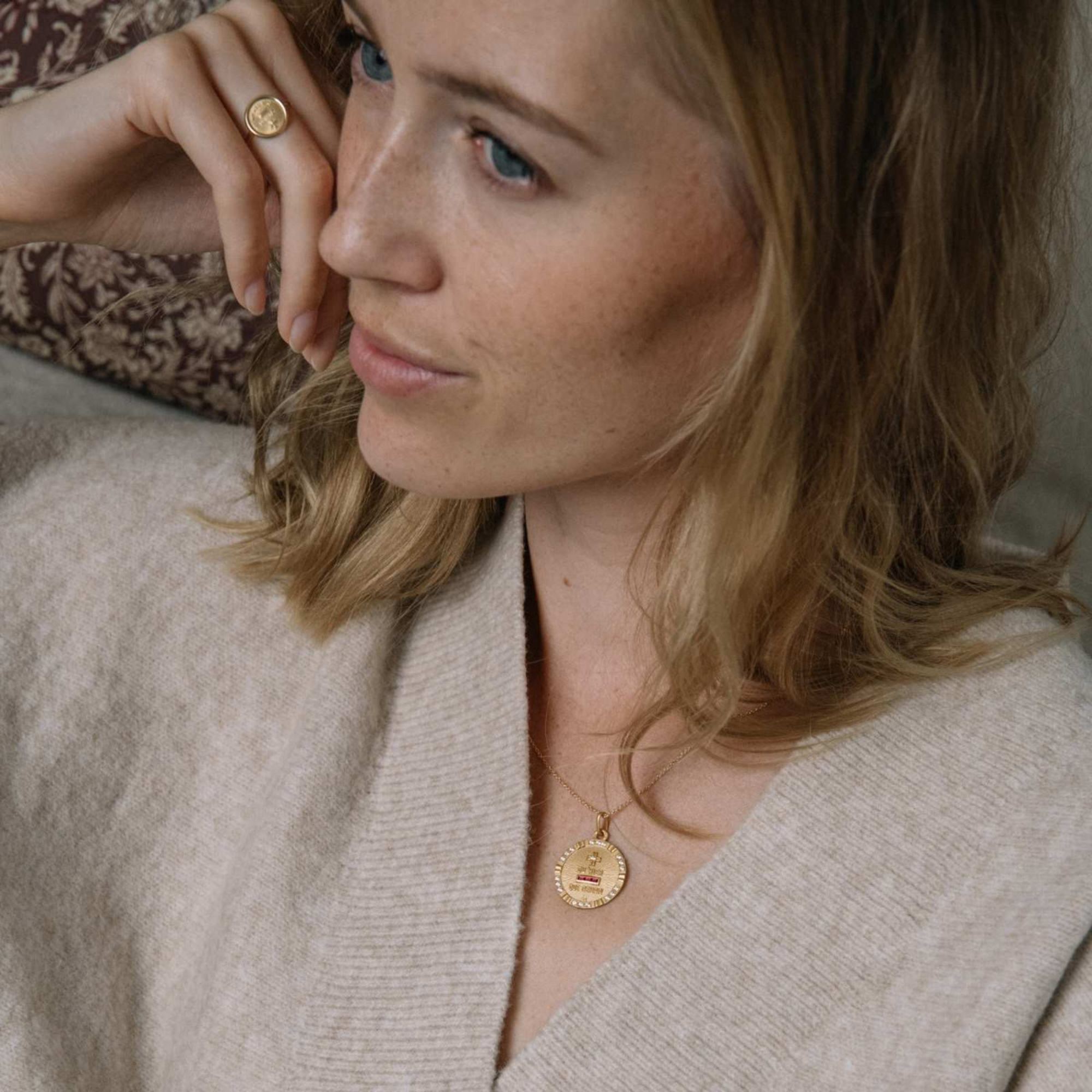 Médaille Augis Amour l'Intemporelle en or jaune et diamant