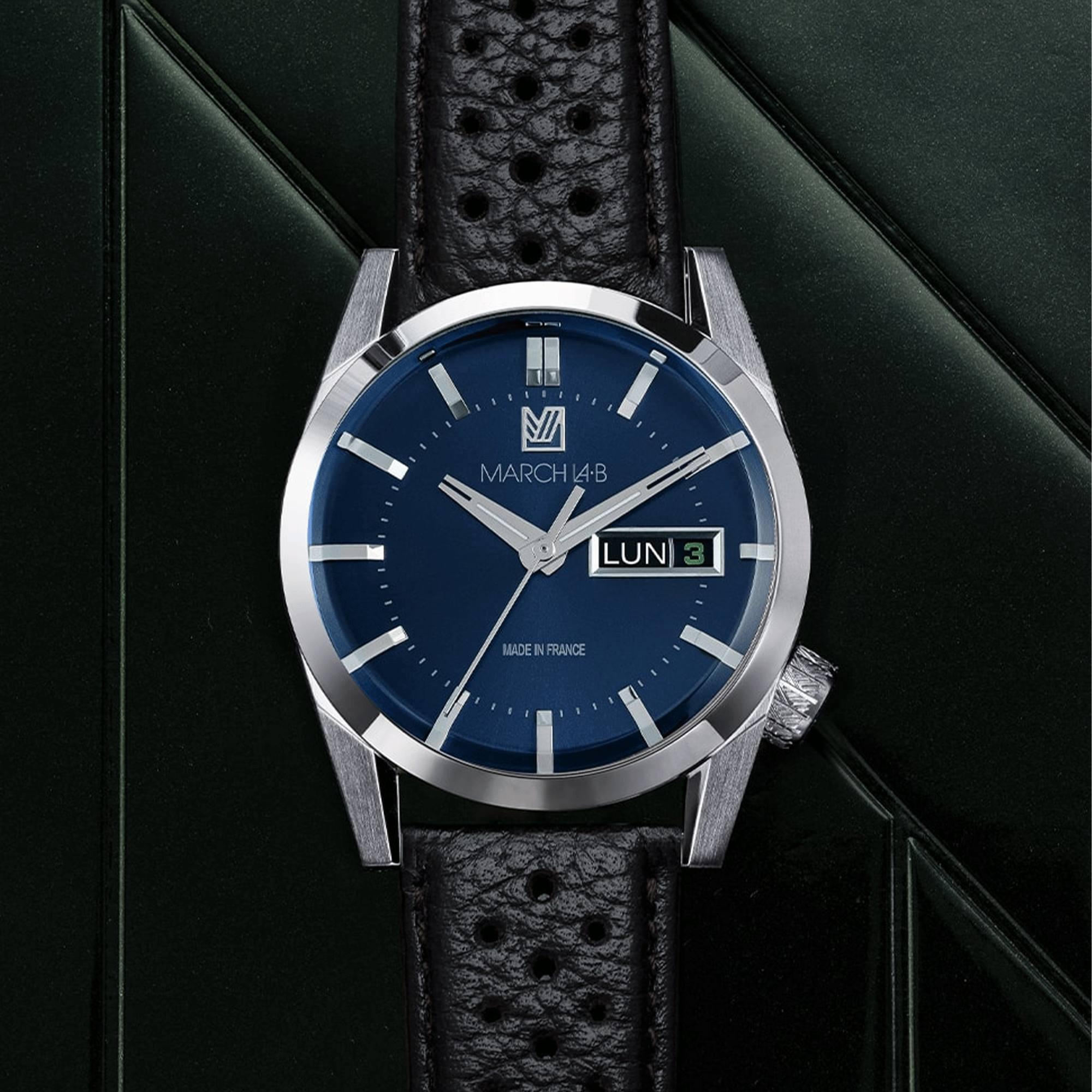 Montre March LA.B AM89 Electrique Navy bracelet cuir buffle perforé 38 mm