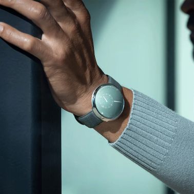 Montre Ressence Type 8 S titane automatique cadran Sage Green bracelet cuir gris 42,9 mm