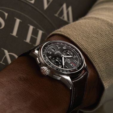 Breitling Premier B01...