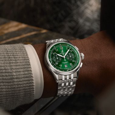 Montre Breitling Premier B01 Chronograph automatique cadran vert bracelet acier 42 mm AB0145371L1A1