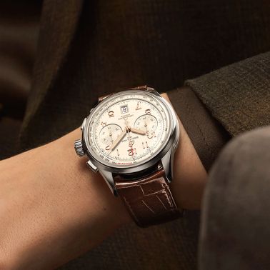 Breitling Premier B01...