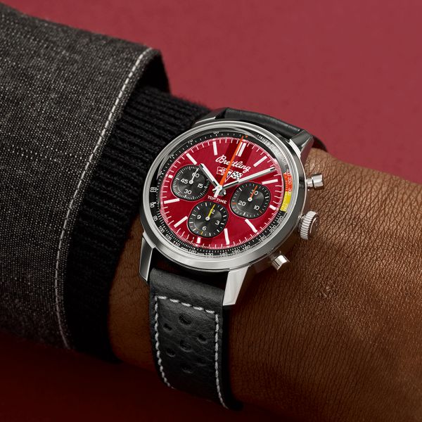 Montre Breitling Top Time B01 Chevrolet Corvette automatique cadran rouge bracelet cuir noir 41 mm AB01761A1K1X1
