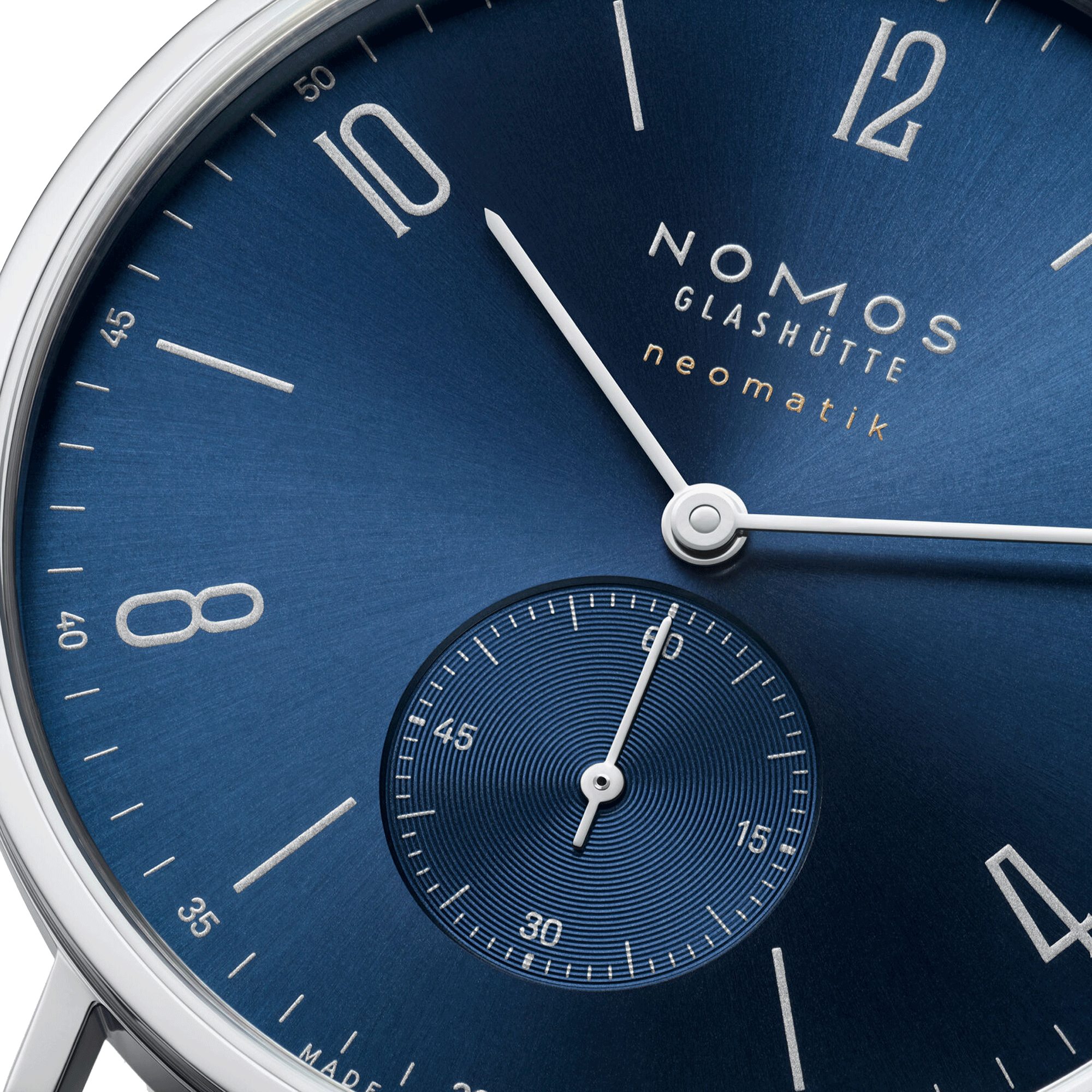 Montre Nomos Tangente Neomatik Or Bleu automatique fond acier cadran galvanisé bleu bracelet cuir noir 38,5 mm 146