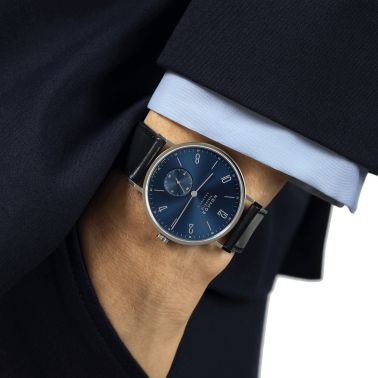 Montre Nomos Tangente Neomatik Or Bleu automatique fond acier cadran galvanisé bleu bracelet cuir noir 38,5 mm 146