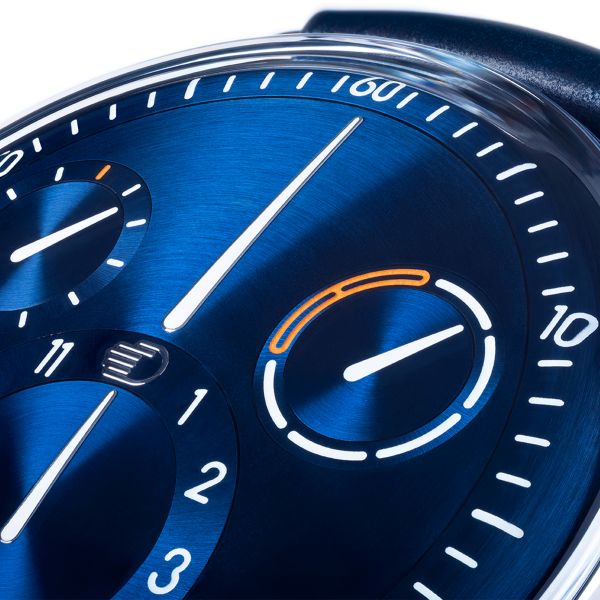 Montre Ressence Type 1° Round Night Blue titane automatique cadran bleu bracelet cuir 42 mm