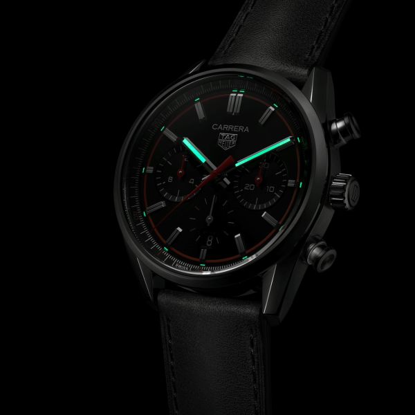 Montre TAG Heuer Carrera Chronograph automatique cercle orange rouge cadran noir bracelet cuir noir 42 mm CBN201C.FC6542